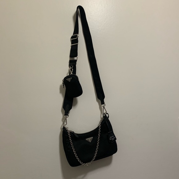Prada Re-Edition 2005 nylon shoulder bag - Picture 2 of 6